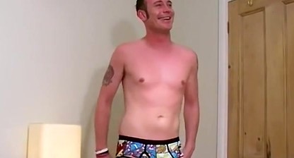 British amateur Rik masturbates and cums after an interview