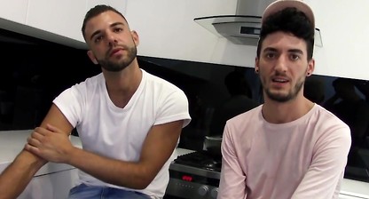 Aussie Massive Uncut Cock Goes Deep Into Backpacking Brit Long and Hard Till He Cums