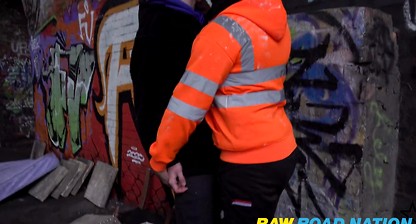 2 TRADIES - I GRAFFITI COCKNEY THUG GETS STOPPED IN HIS TRACKS....