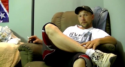 Handsome American amateur Billy Bob masturbates and jizzes