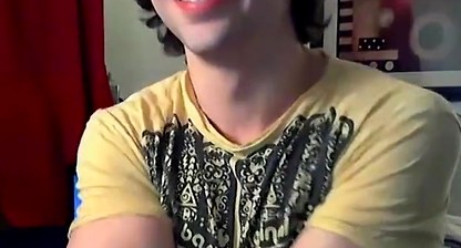 Cute young amateur Zack Randall masturbates and cums solo