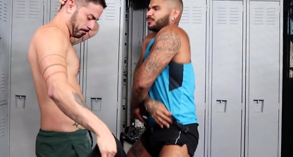 Latino Step FamilyCreep - Cousins Reunite With A Good Blowjob