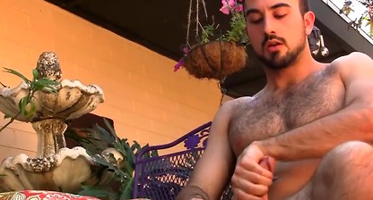 Handsome hung stud Mason Lear masturbates and cums outdoor