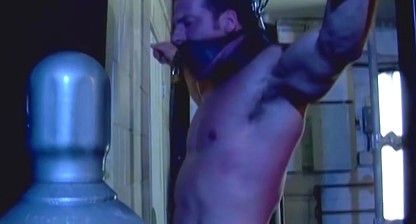 Muscular stud Derek Pain bound and flogged