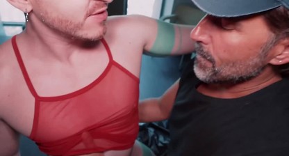 Axel Abysse and Hotasspig are digging inside each others hole