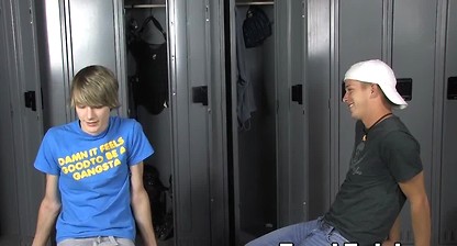 Twink enjoys it when buddy bangs him